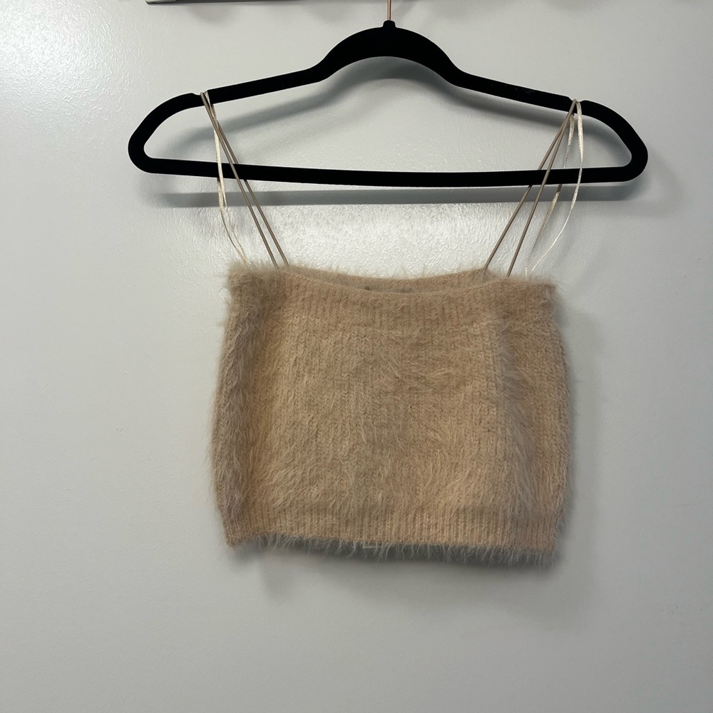 zara fuzzy cropped tank top